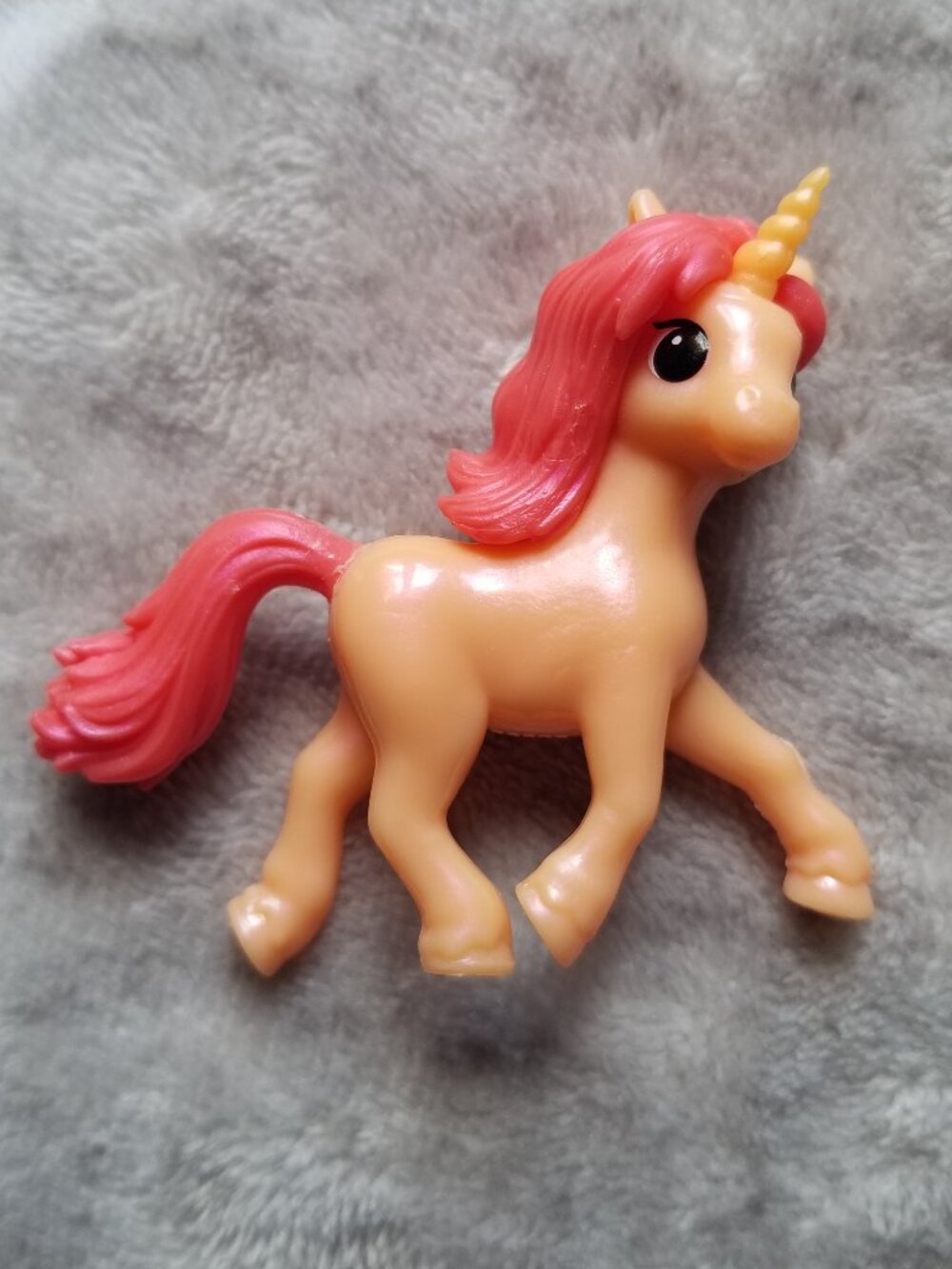 Unicorn Academy Babies Baby Cinder Figure Peach Red Mini Shimmer Pony